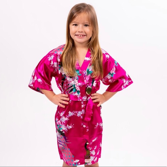 Adorable Floral Peacock Robes 4 MiniMe Princesses - Picture 10 of 14